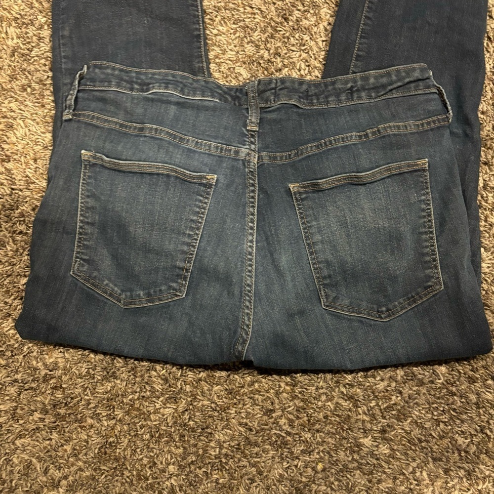 Women’s Universal Threads